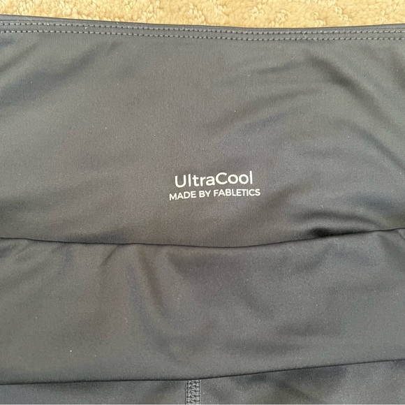 Fabletics black leggings, size S - Picture 3 of 3